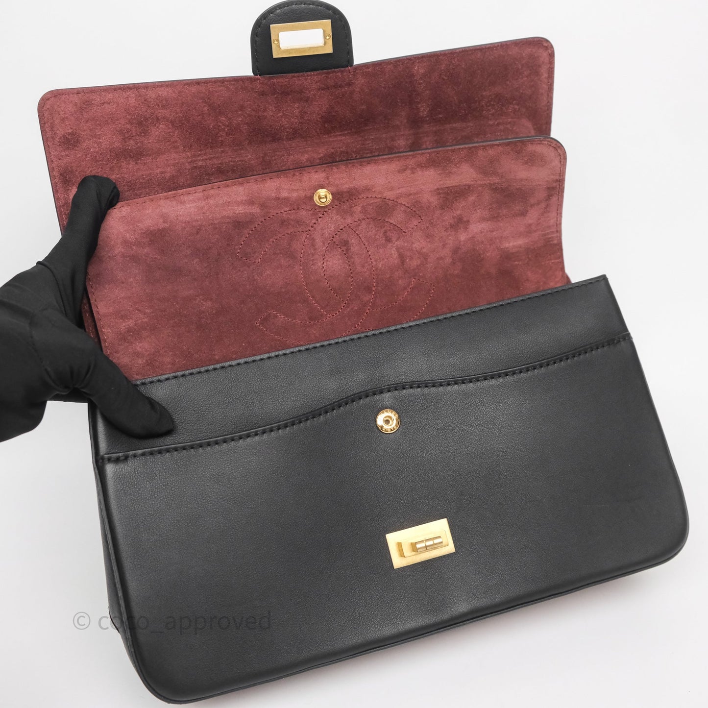 Chanel Paris-Hamburg Charm Nude Reissue 2.55 Medallion Flap 226 Black Calfskin