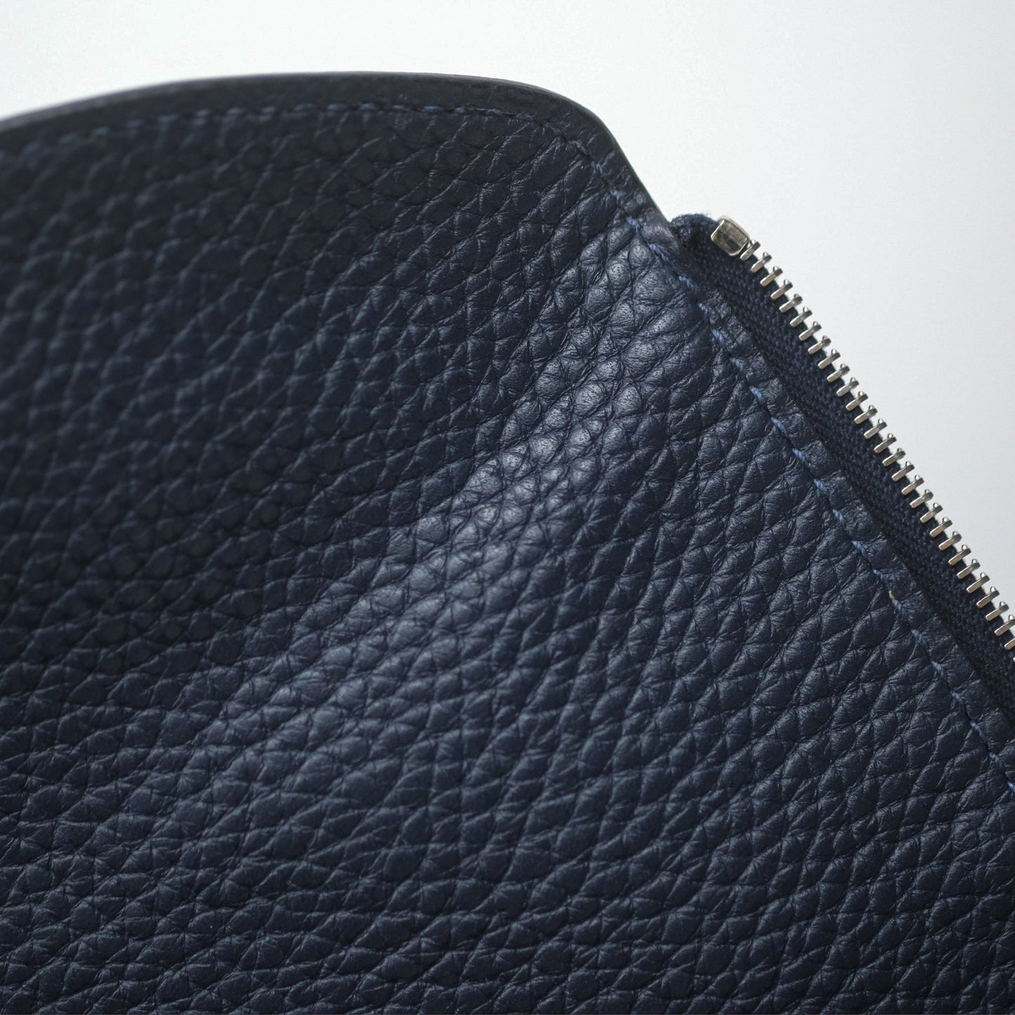 Hermès Lindy 26 Bleu Nuit 2Z Clemence Palladium Hardware