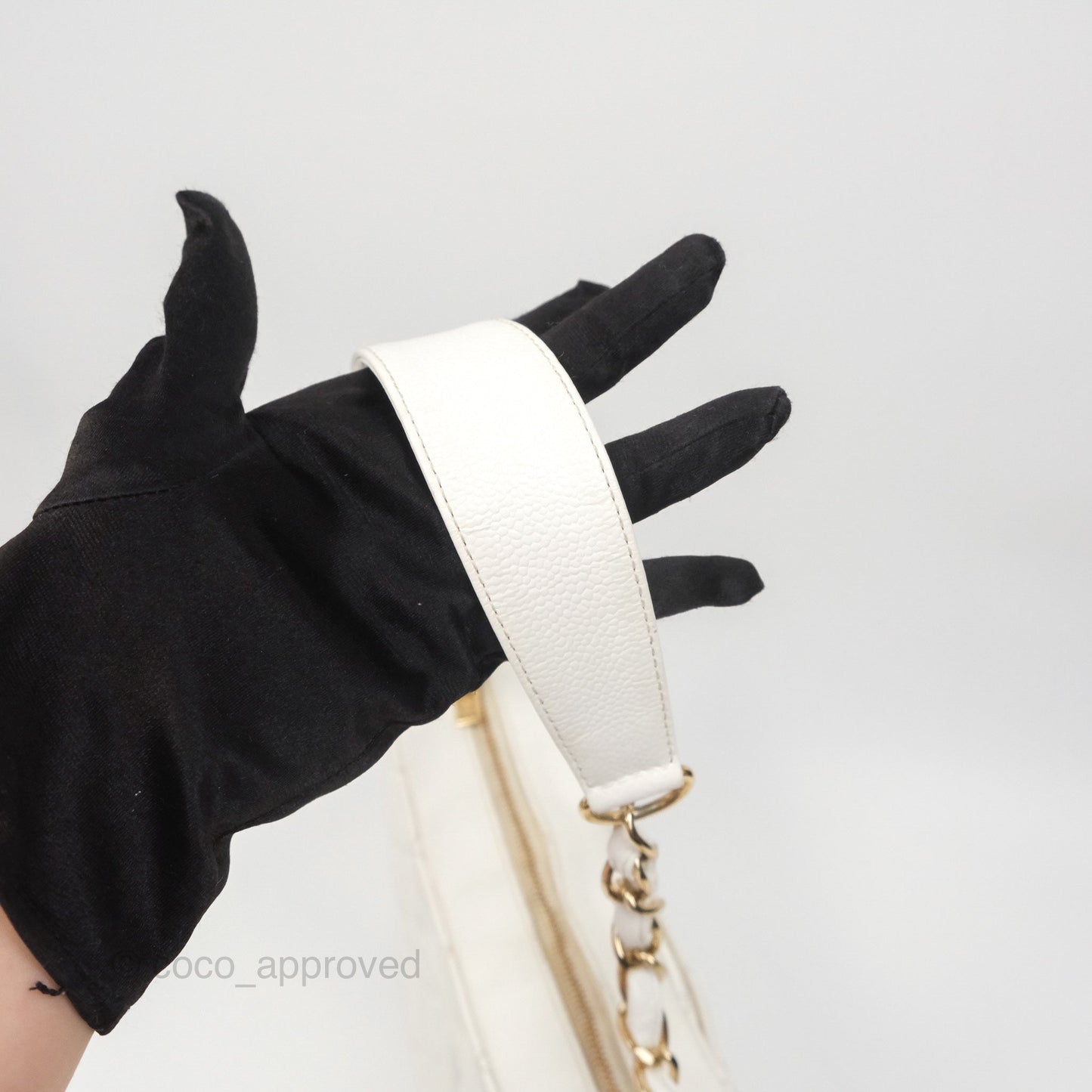 Chanel Vintage CC Quilted Shoulder Bag White Caviar Gold Hardware