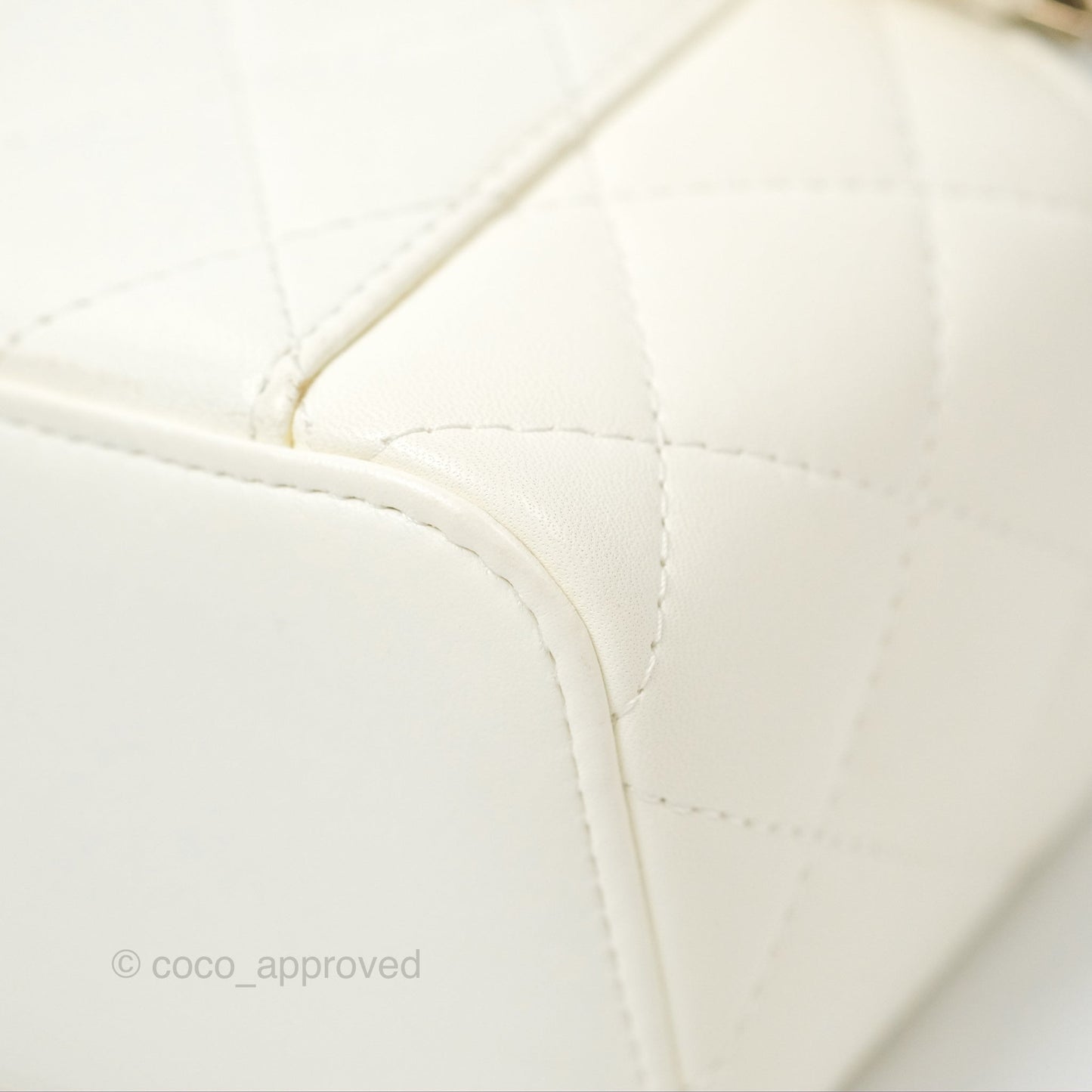 Chanel Mini Pearl Crush Vanity With Chain White Lambskin Gold Hardware
