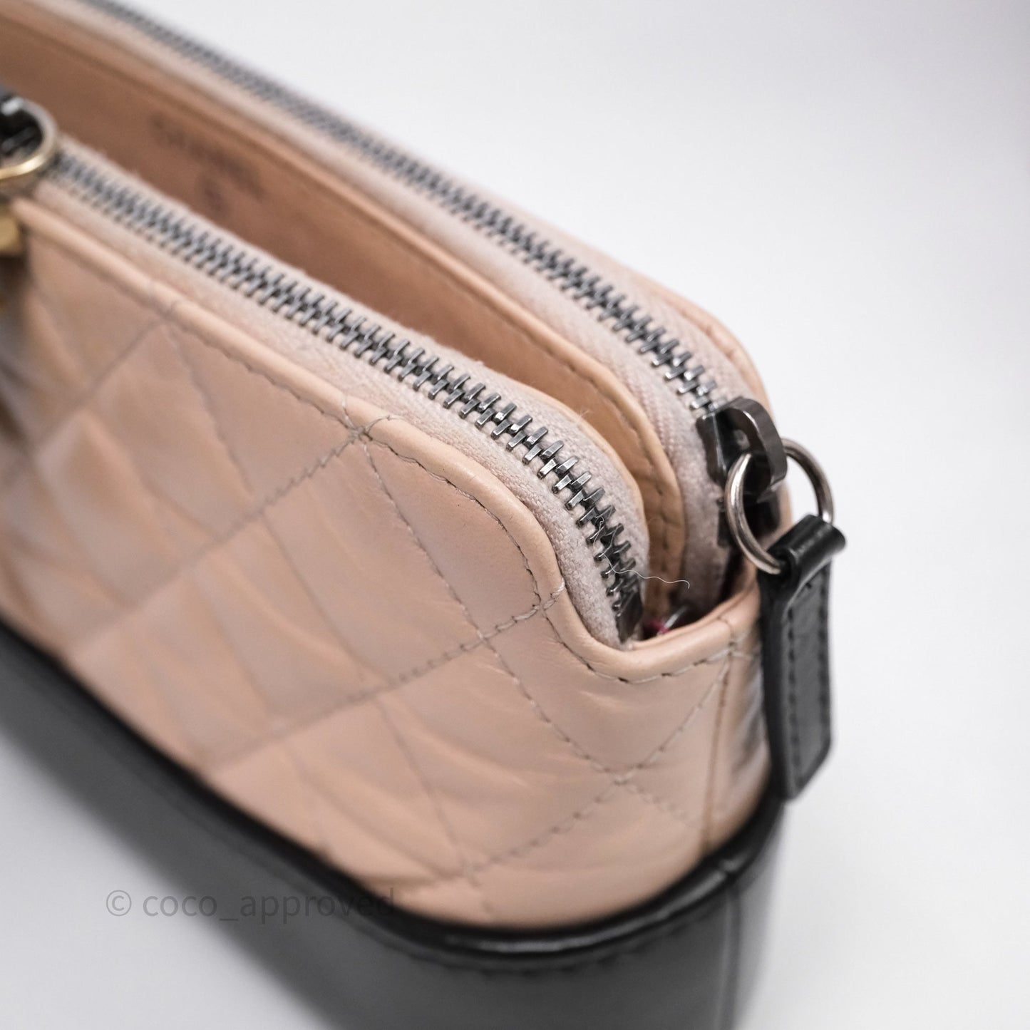 Chanel Gabrielle Clutch With Chain Aged Calfskin Black Beige Mixed Hardware