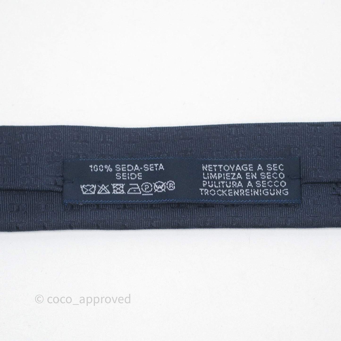 Hermès Faconnee H Tie in Marine Silk