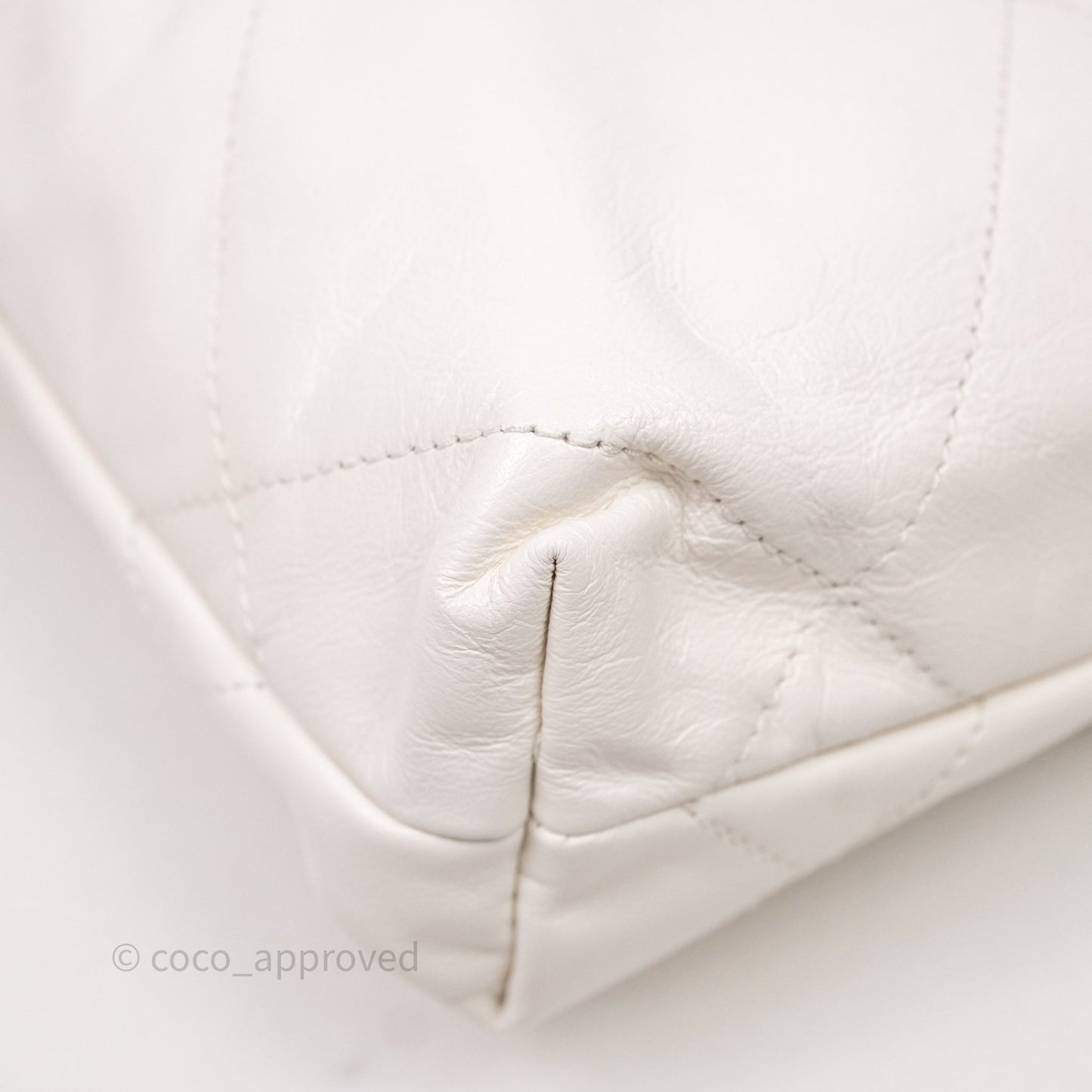Chanel 22 Mini Bag White Calfskin Aged Gold Hardware