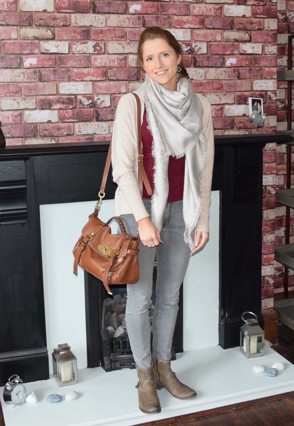 Louis Vuitton Cream Monogram Shawl (RRP £450)