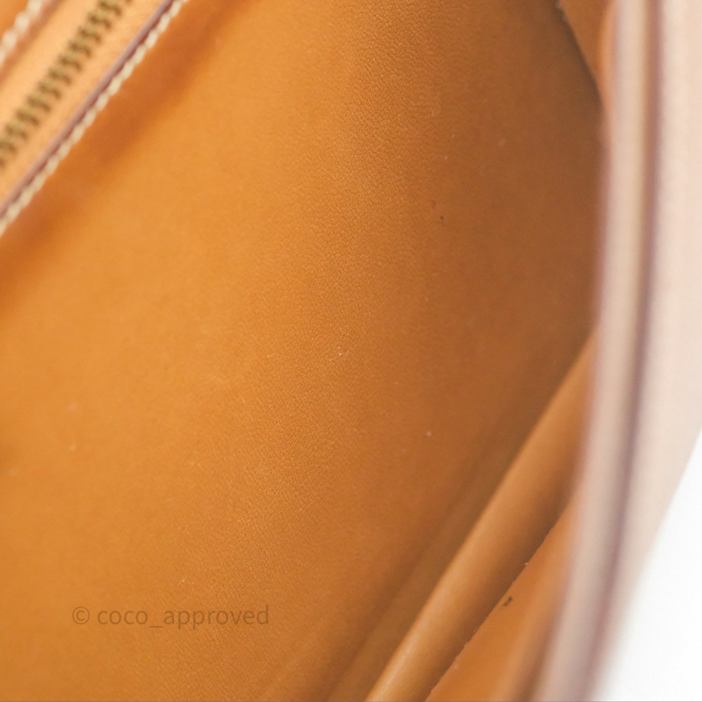 Hermès Vintage Lydie Gold Bag Gold Hardware