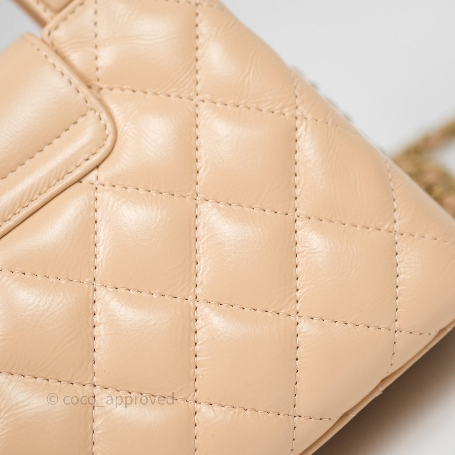Chanel Kelly Bag Quilted Light Beige Shiny Crumpled Calfskin Aged Gold Hardware