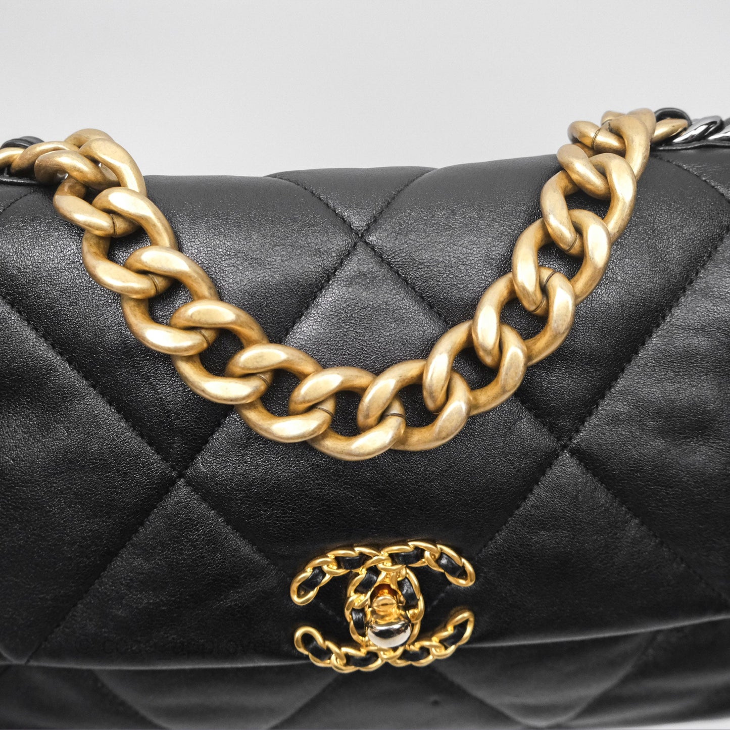 Chanel 19 Medium Black Goatskin Mixed Hardware