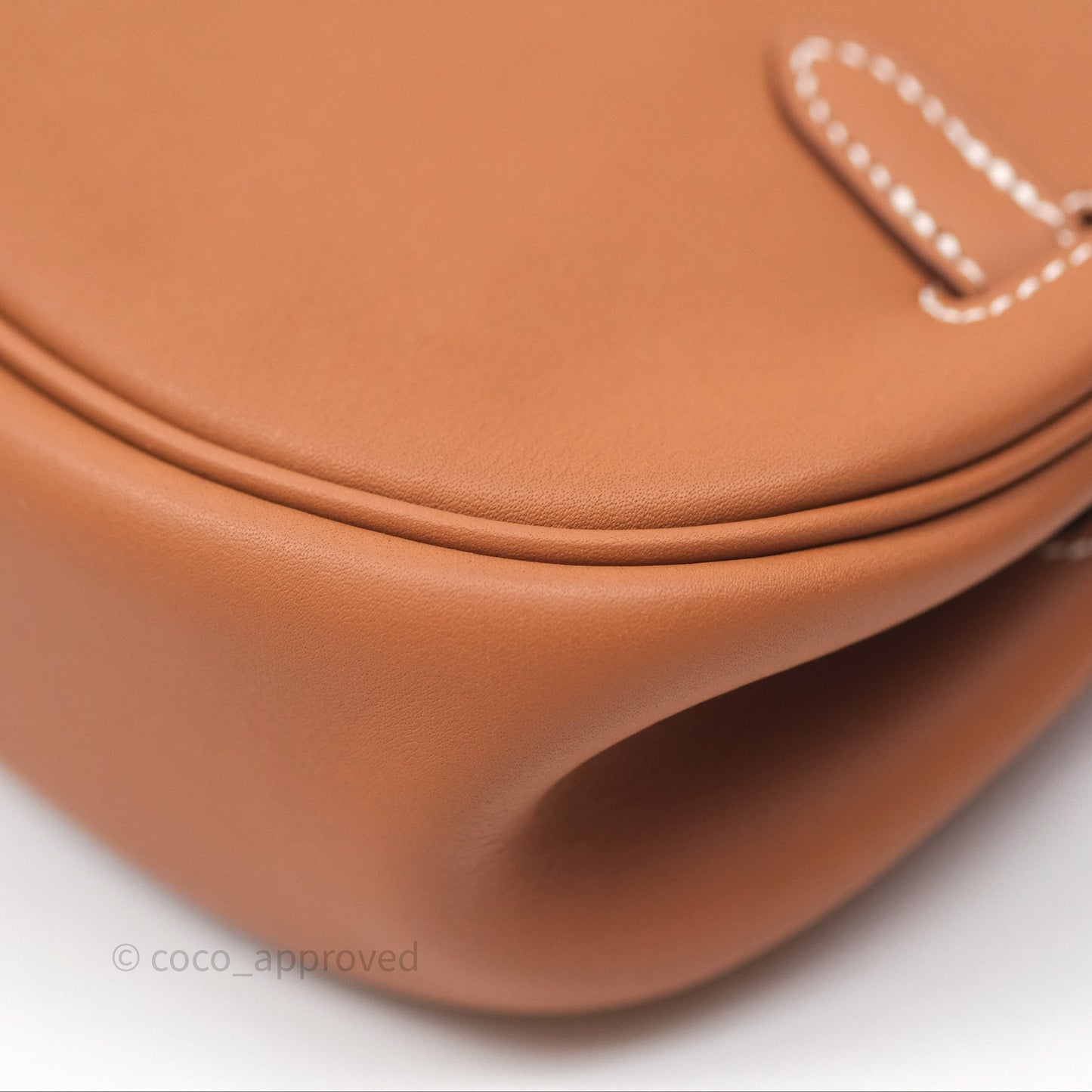 Hermès Kelly Moove Gold 37 Swift Gold Hardware