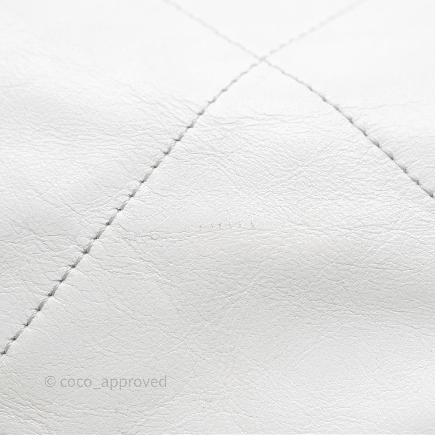 Chanel 22 Small White Shiny Calfskin Aged Gold Hardware