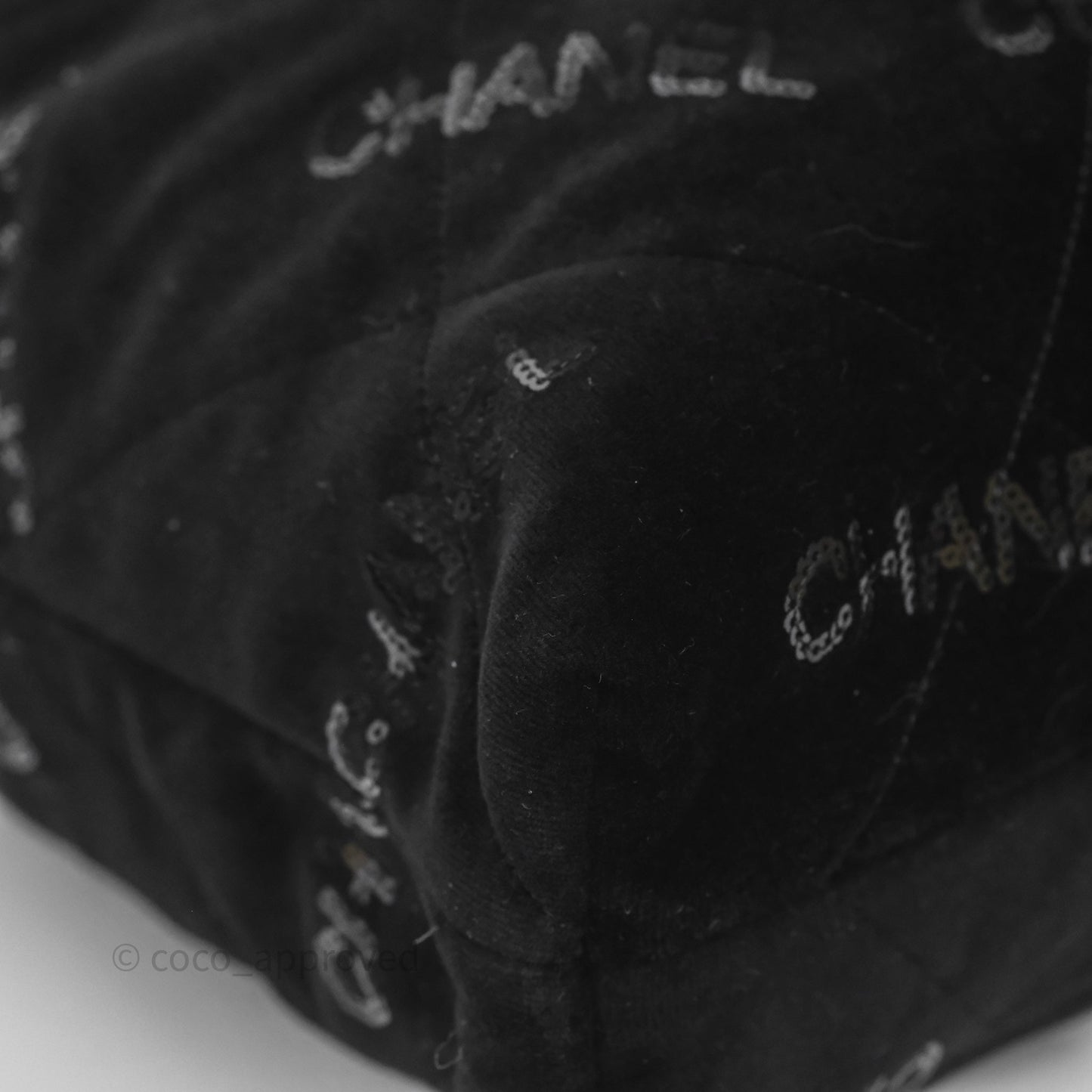 Chanel 22 Medium Sequins Logo Black Velvet