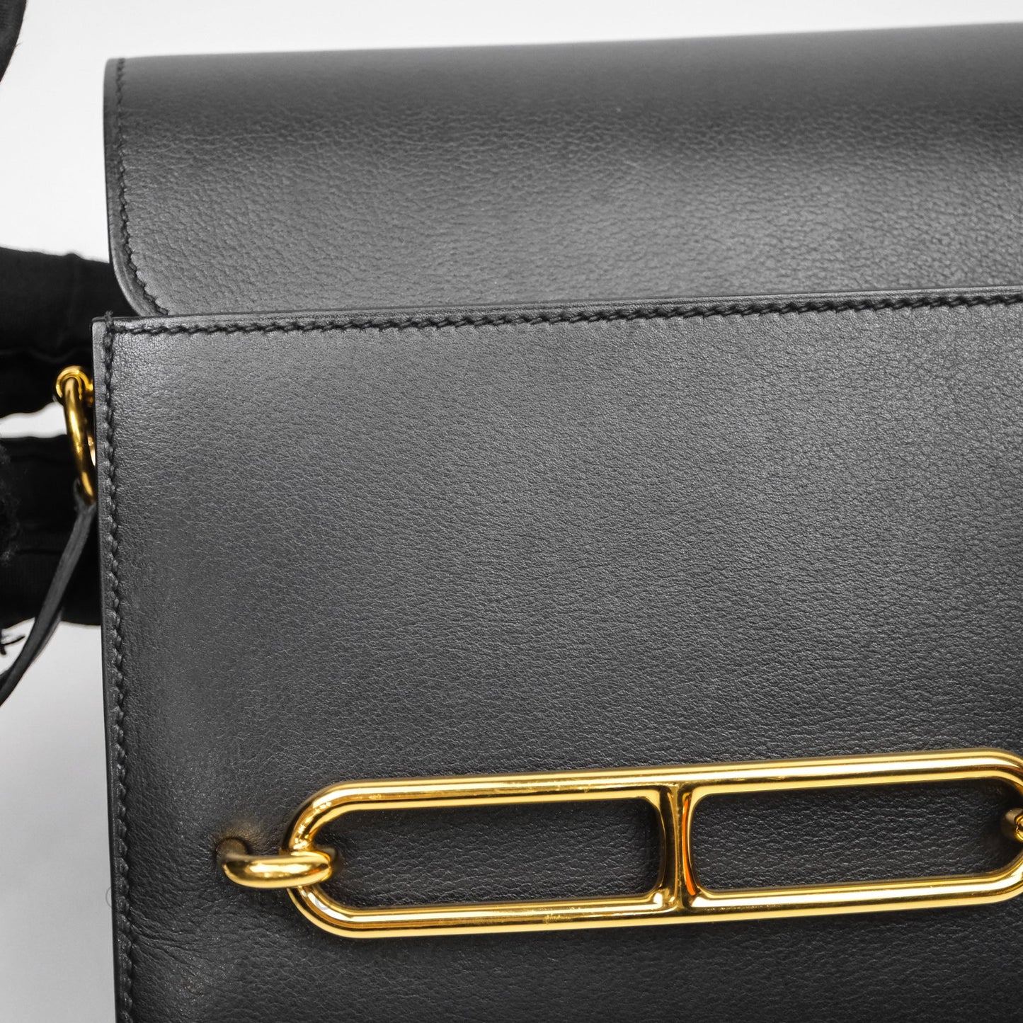 Hermès Roulis Mini 18 Black Veau Evergrain Gold Hardware