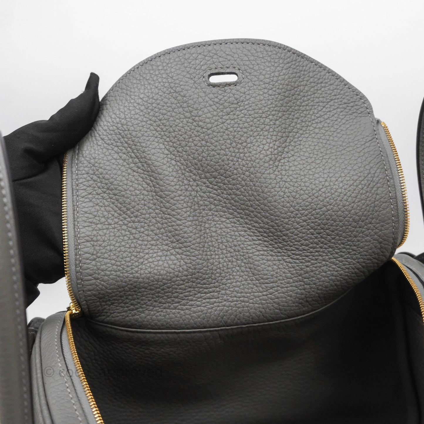 Hermès Lindy 26 Taurillion Clemence Gris Meyer 0L Gold Hardware