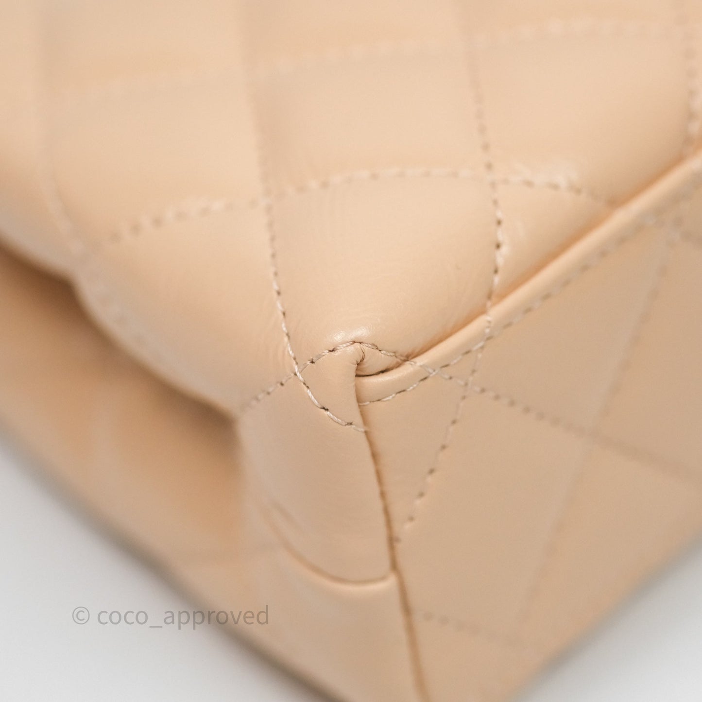 Chanel Kelly Bag Quilted Light Beige Shiny Crumpled Calfskin Aged Gold Hardware