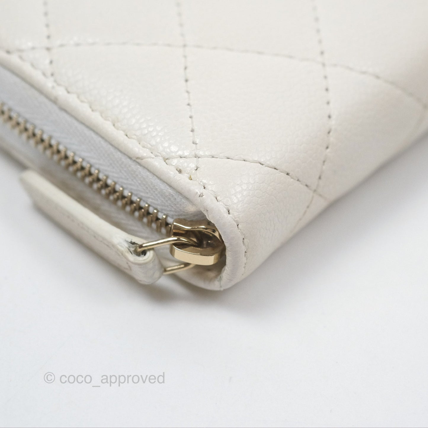 Chanel Classic Zipped Coin Purse White Caviar Gold Hardware