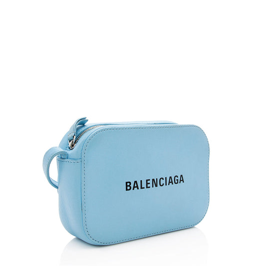 Luxury Balenciaga Calfskin Everyday XS Camera Bag (SHF-13607)