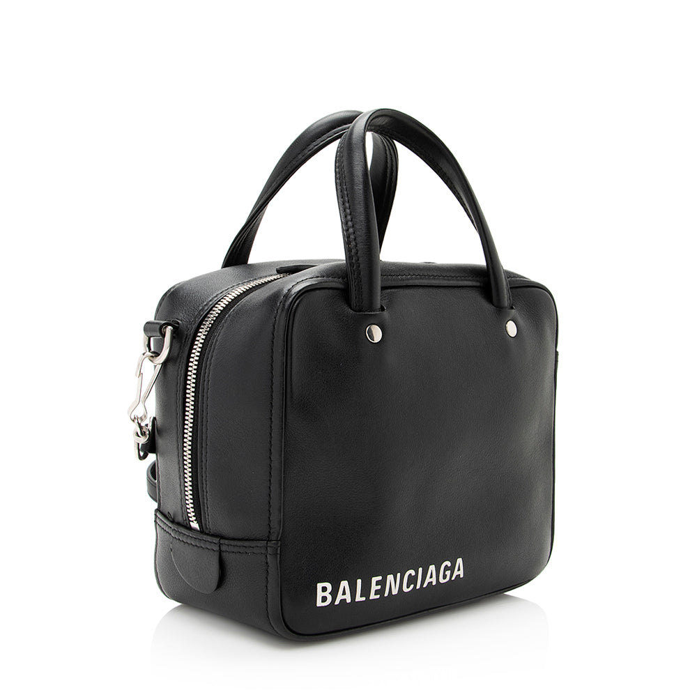 Luxury Balenciaga Calfskin Triangle Square XS Bag (SHF-21060)