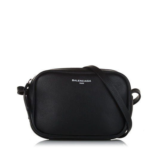 Luxury Balenciaga Everyday XS Camera Bag (SHG-35597)