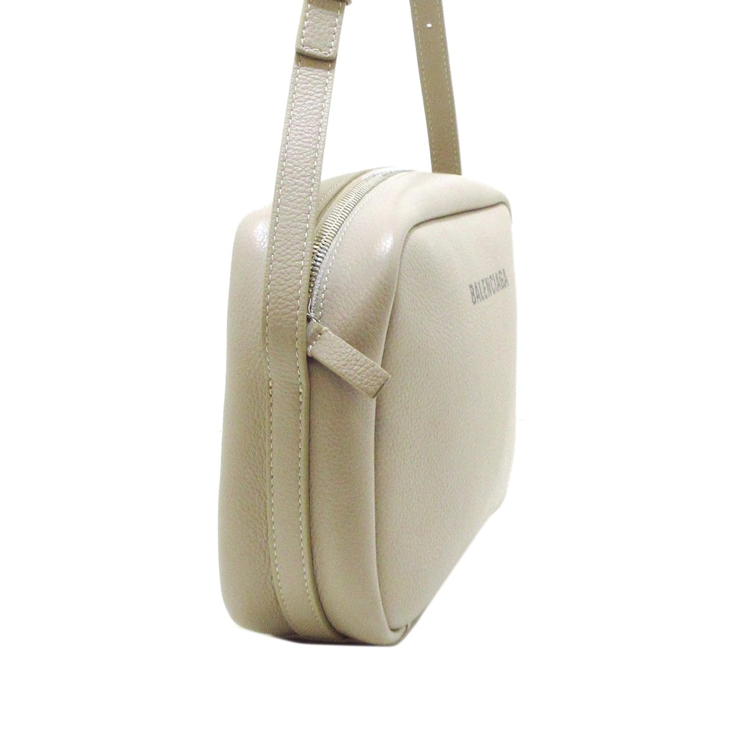 Luxury Balenciaga Medium Everyday Camera Bag (SHG-4Bwd7A)
