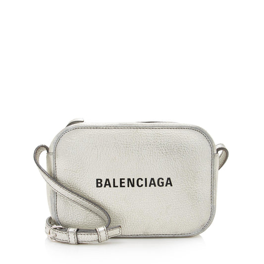 Luxury Balenciaga Metallic Calfskin Everyday XS Camera Bag (SHF-22474)