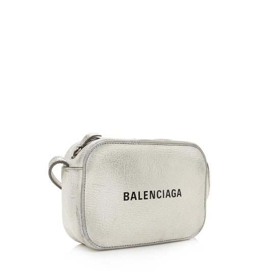 Luxury Balenciaga Metallic Calfskin Everyday XS Camera Bag (SHF-22474)