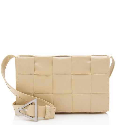 Luxury Bottega Veneta Calfskin Cassette Crossbody Bag (SHF-Di1rKQ)