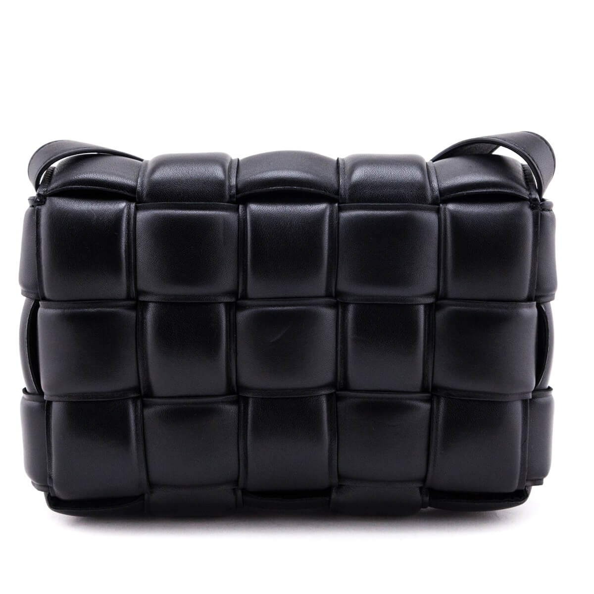 Luxury Bottega Veneta Black Lambskin Maxi Intreccio Padded Cassette Crossbody