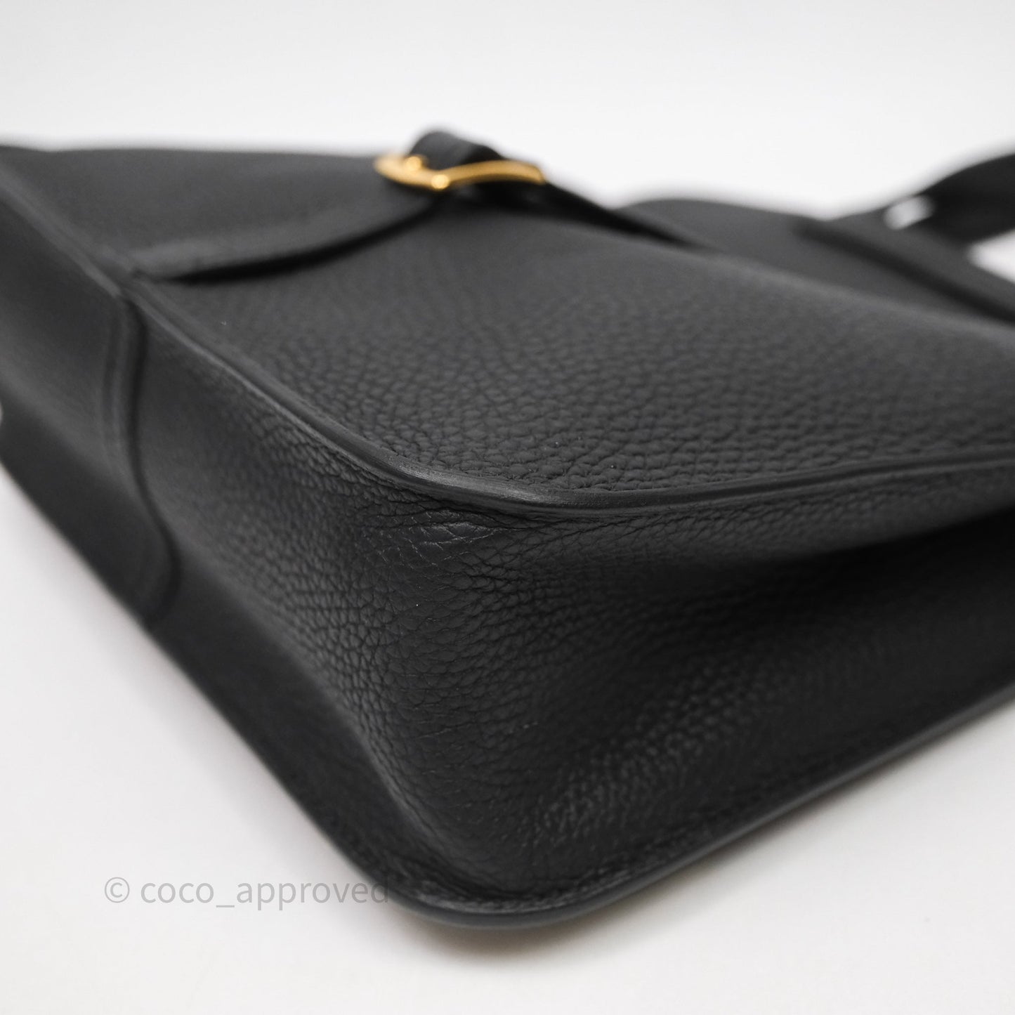Hermès Halzan 25 Taurillon Clemence 89 Noir Gold Hardware
