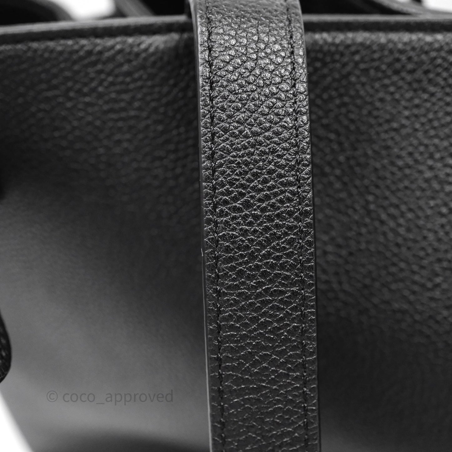 Celine Medium Cabas Anaïs Cuir Triomphe in Grained Calfskin Black
