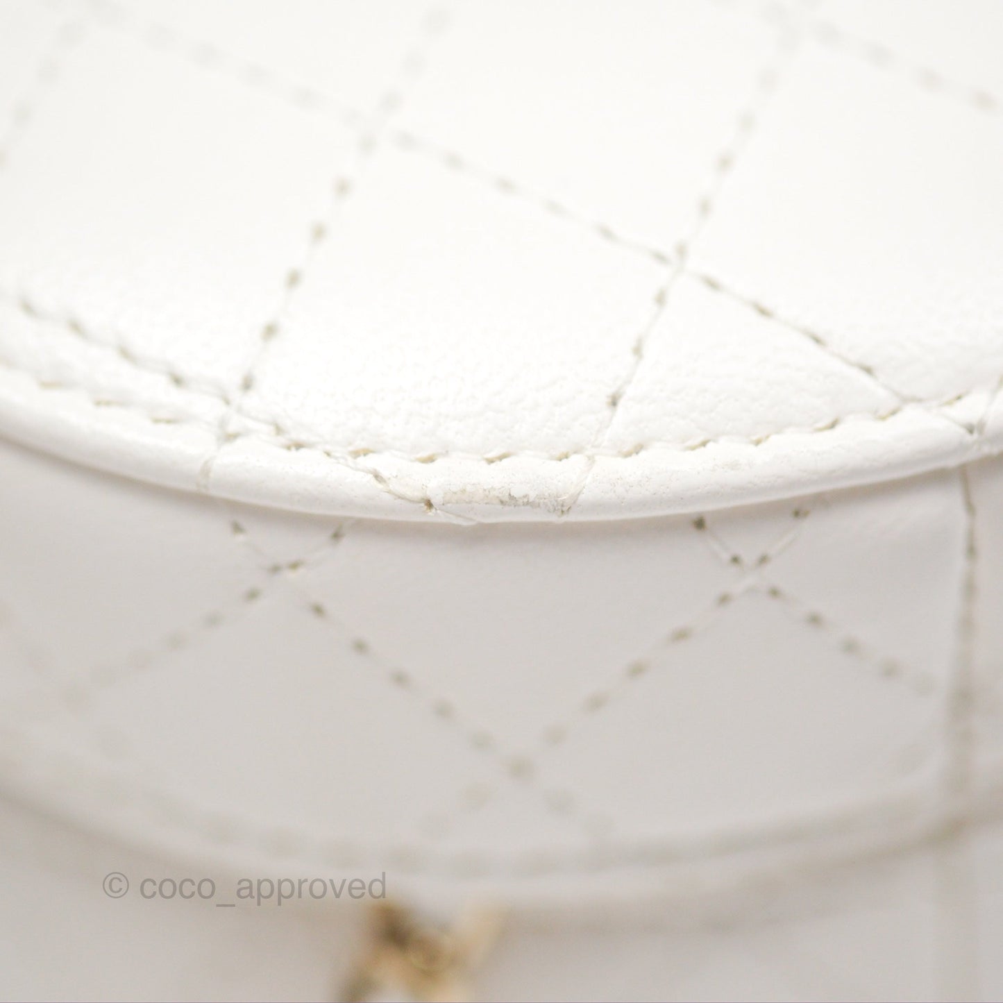 Chanel Quilted Round Vanity Clutch With Chain Lambskin White Gold Hardware