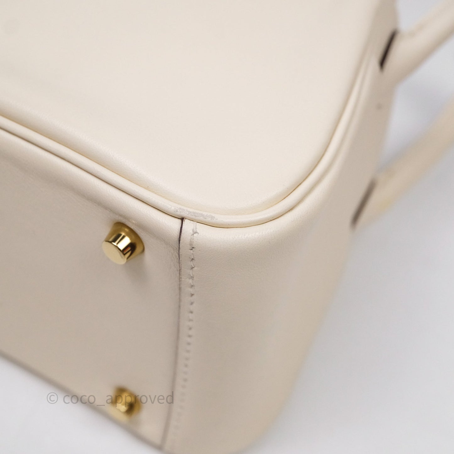 Hermès Mini Lindy 20 Nata I2 Swift Gold Hardware