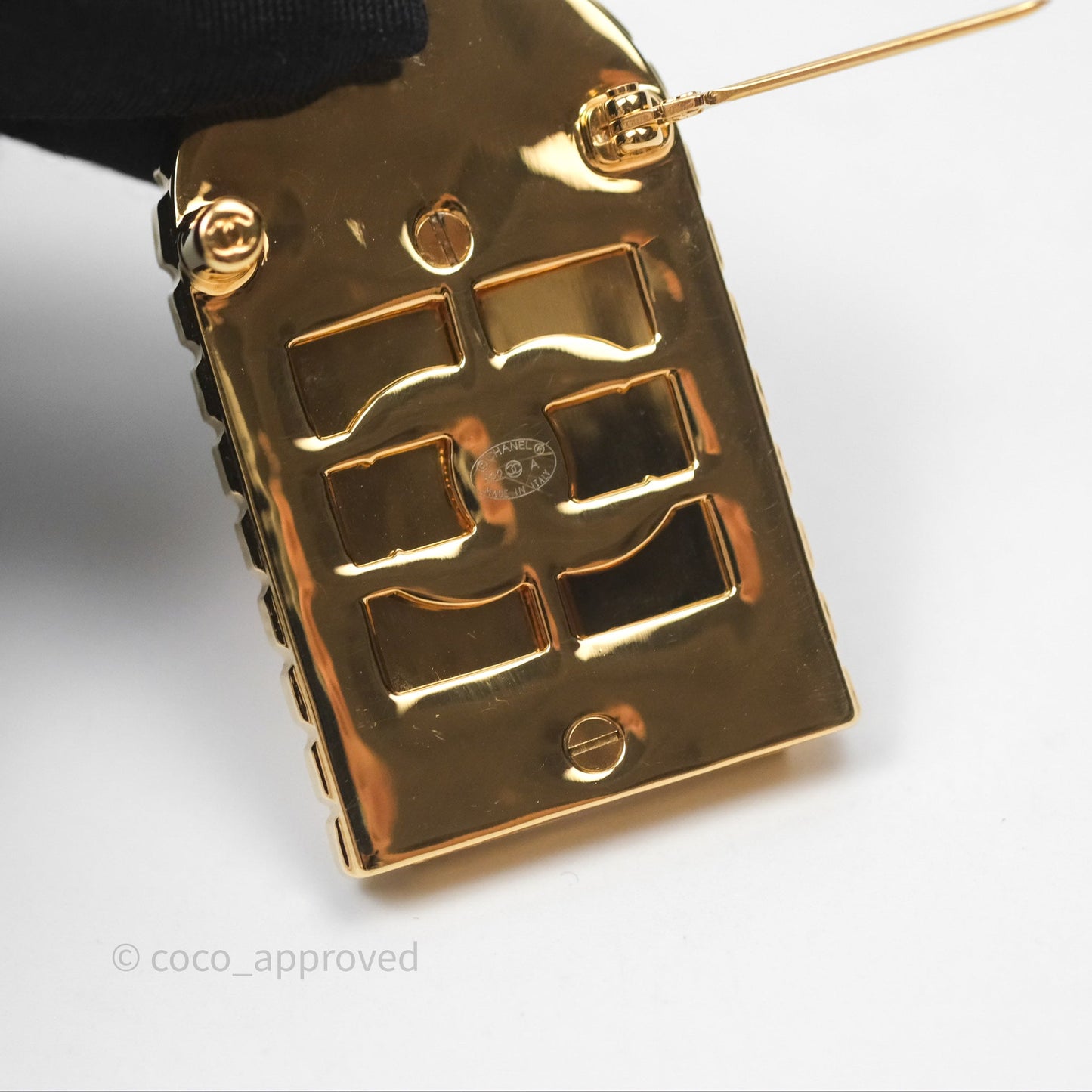 Chanel 31 Rue Cambon Door Brooch Gold Tone 22A
