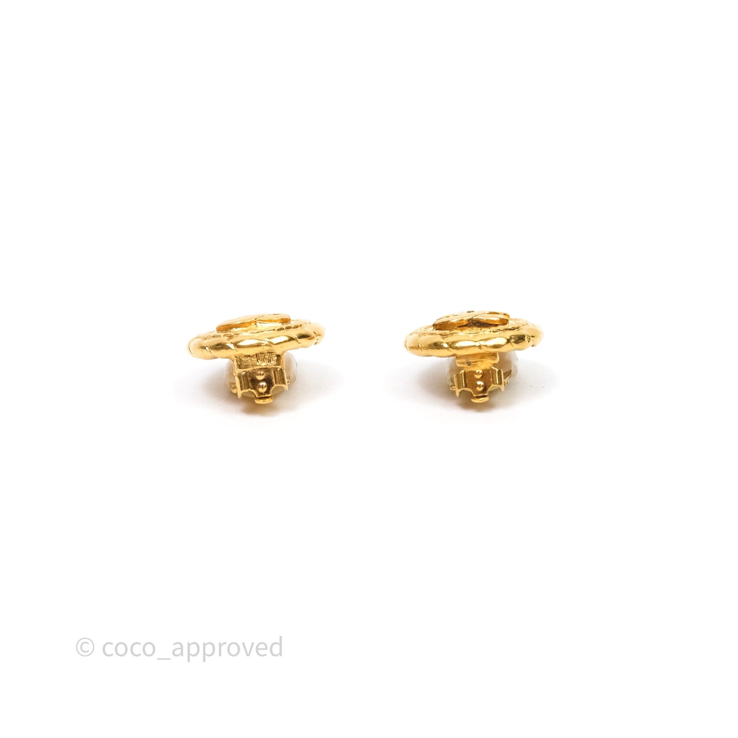Chanel Vintage CC Round Clip On Earrings Gold Tone