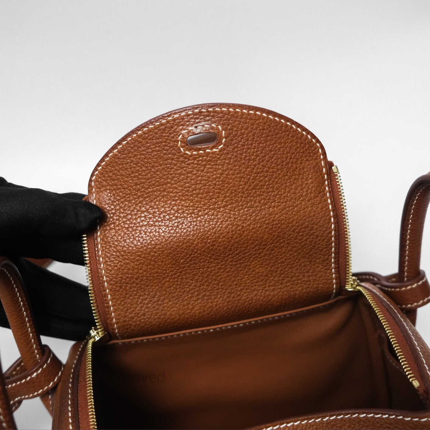 Hermès Mini Lindy 20 Fauve 34 Barenia Gold Hardware