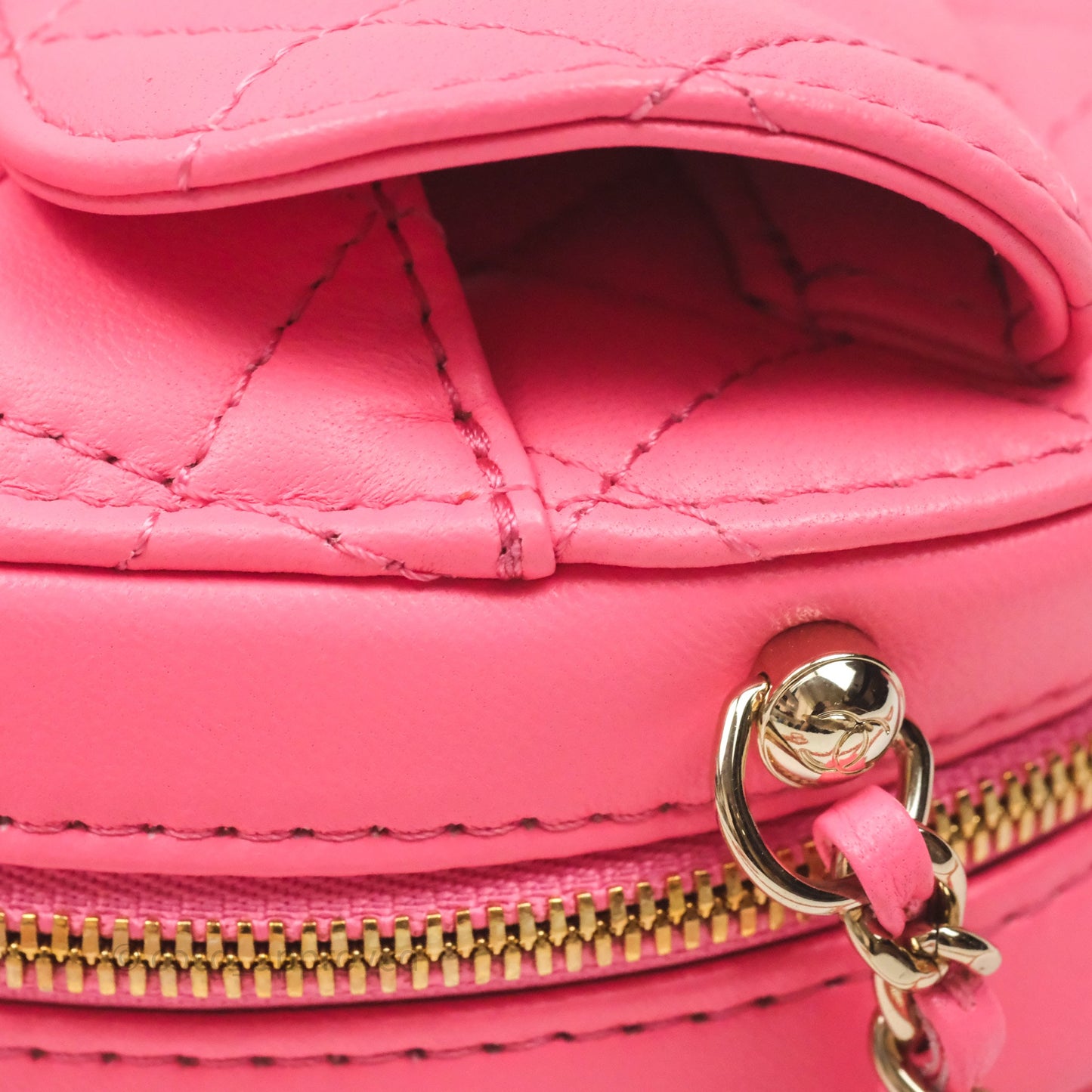 Chanel Large Heart Bag Pink Lambskin Gold Hardware 22S