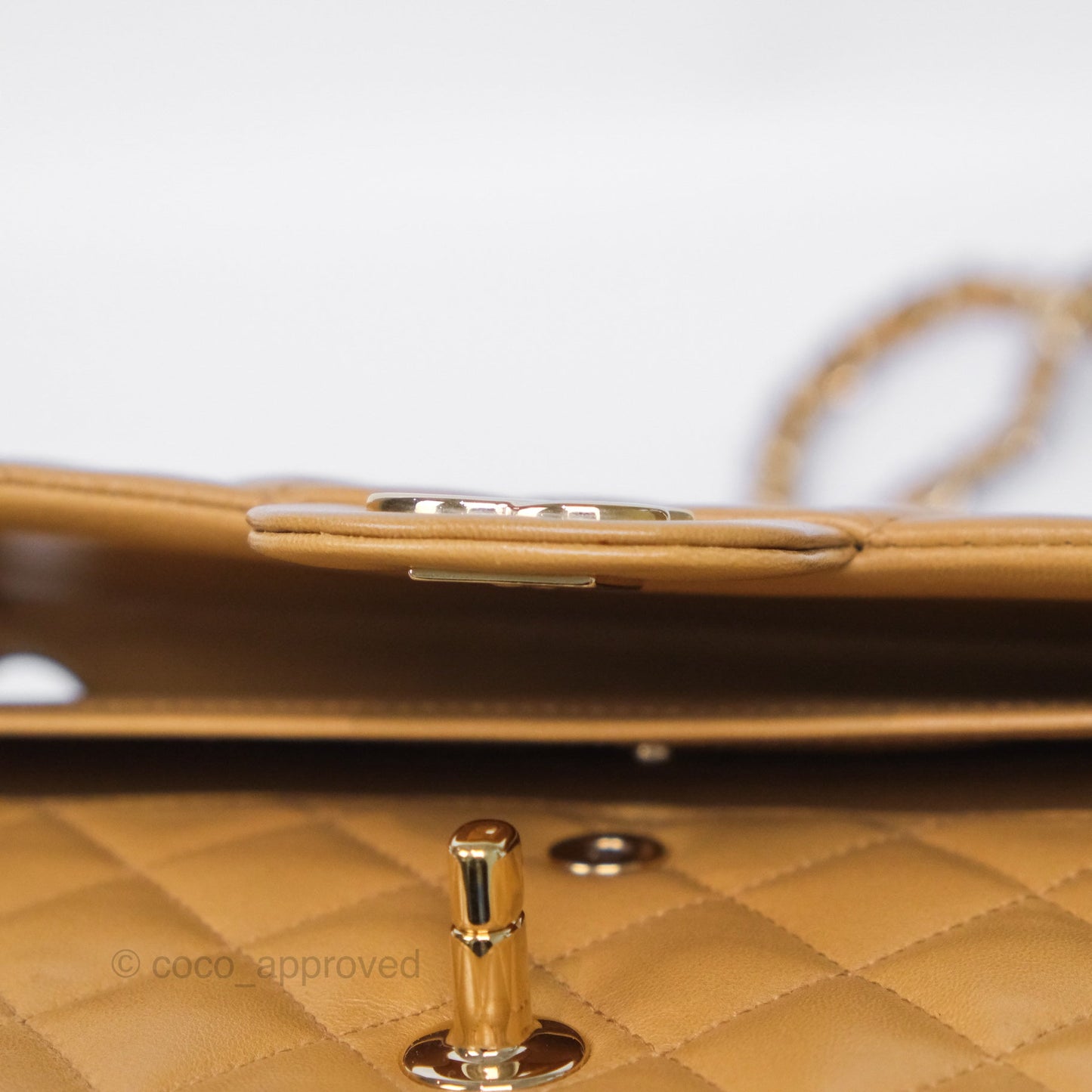 Chanel Classic M/L Medium Flap Quilted Beige Lambskin 24K Gold Hardware