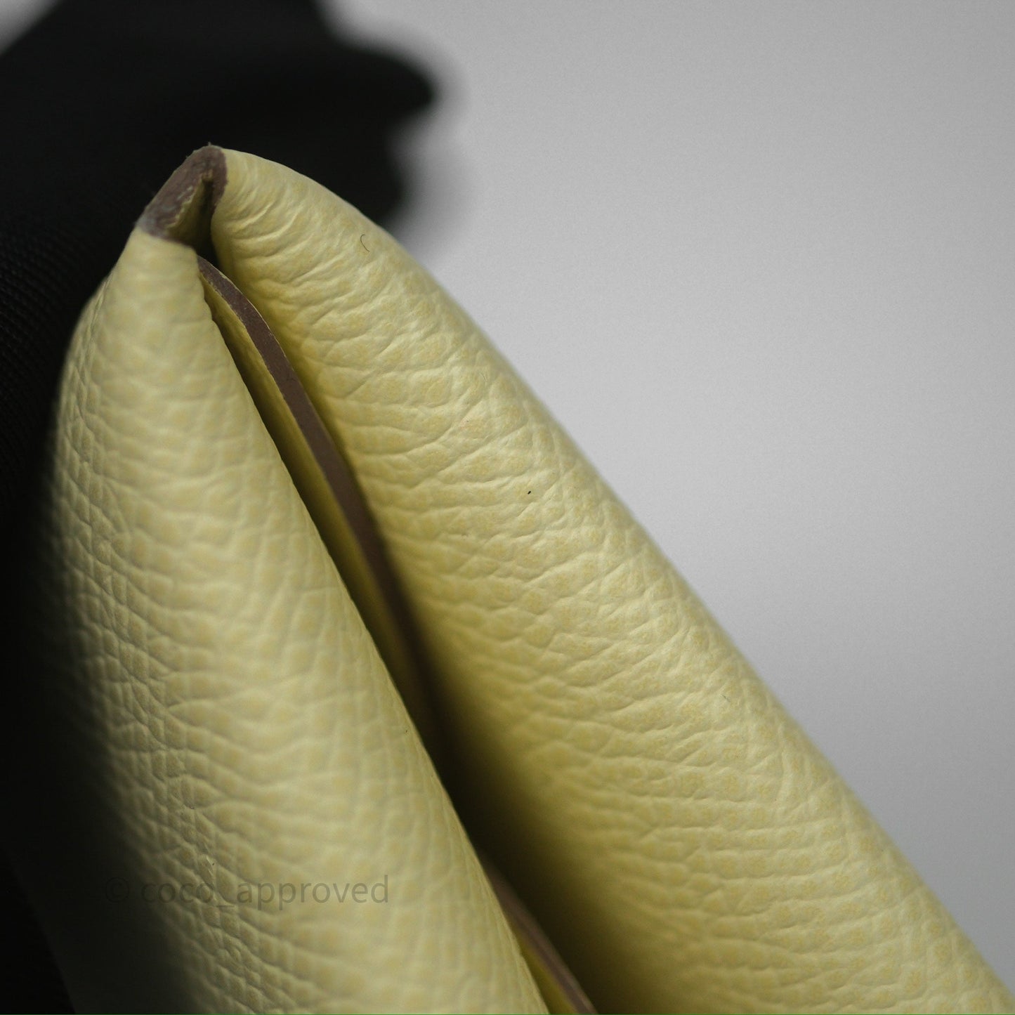 Hermès Calvi Card Holder Jaune Milton I8 Epsom