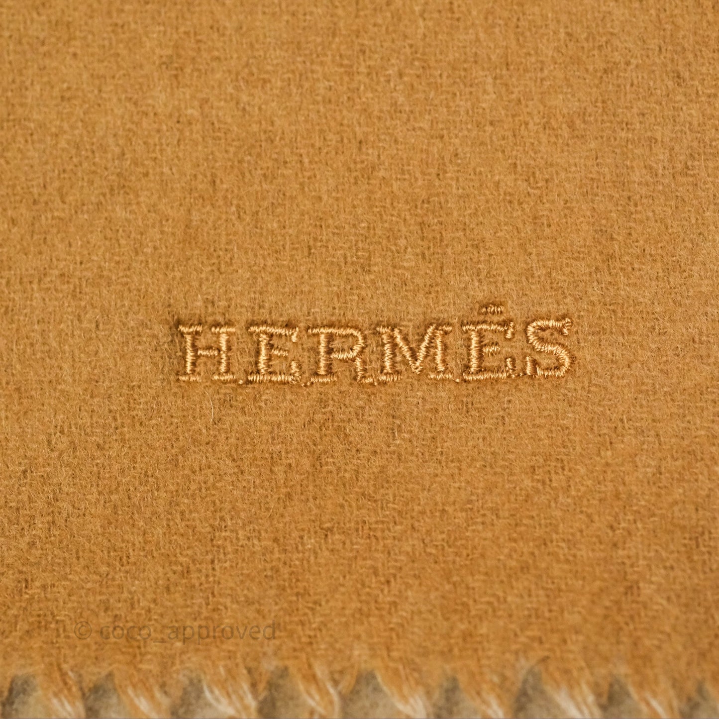 Hermès Cashmere Recto-Verso Scarf Camel/Bei