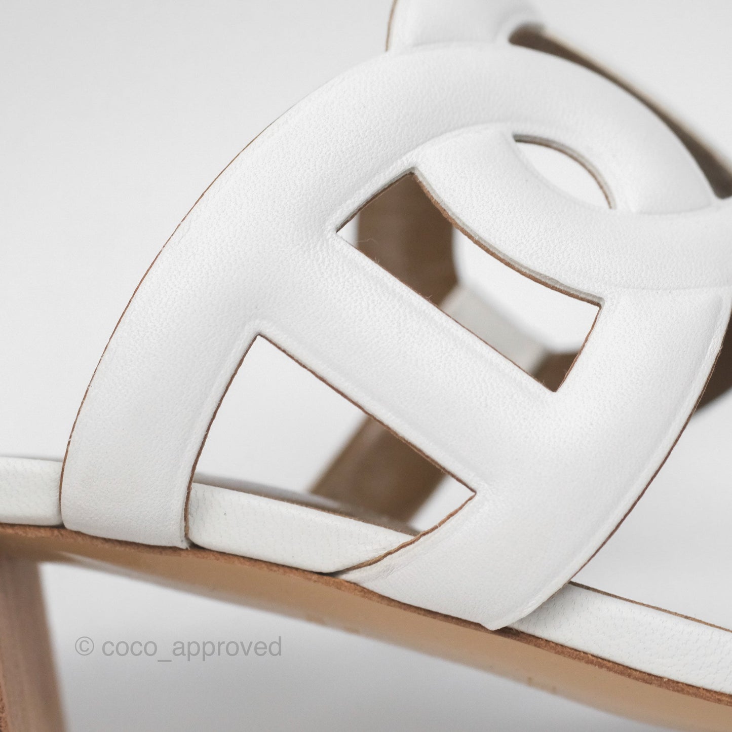 Hermès Bikini Sandals in White Size 38.5