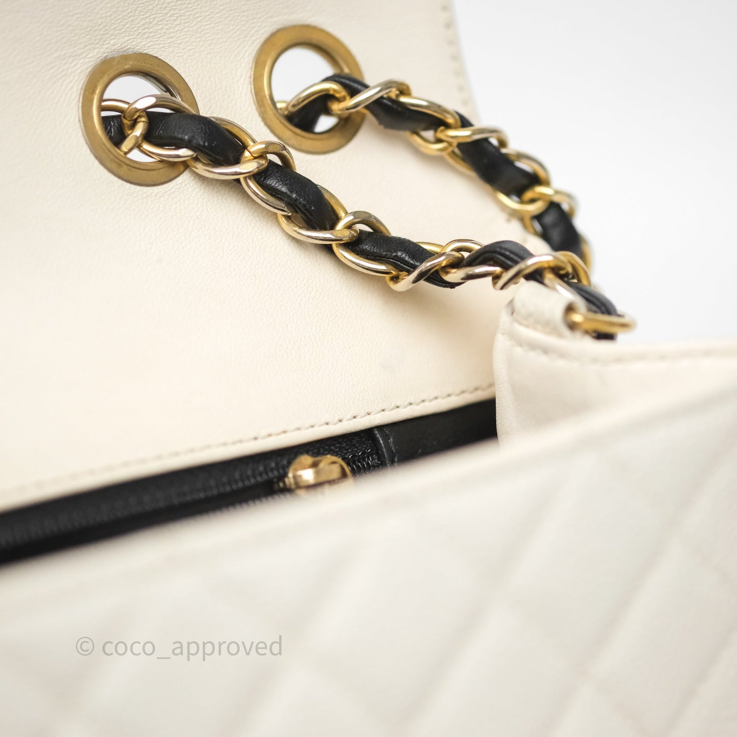 Chanel Quilted Medium CC Filigree Flap White/ Black Caviar