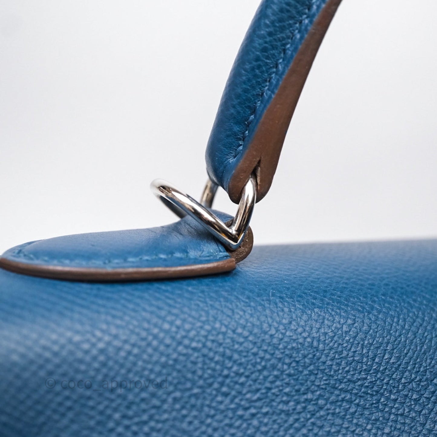 Hermès Kelly 32 Sellier Bleu Thalassa 7A/ White Epsom Palladium Hardware