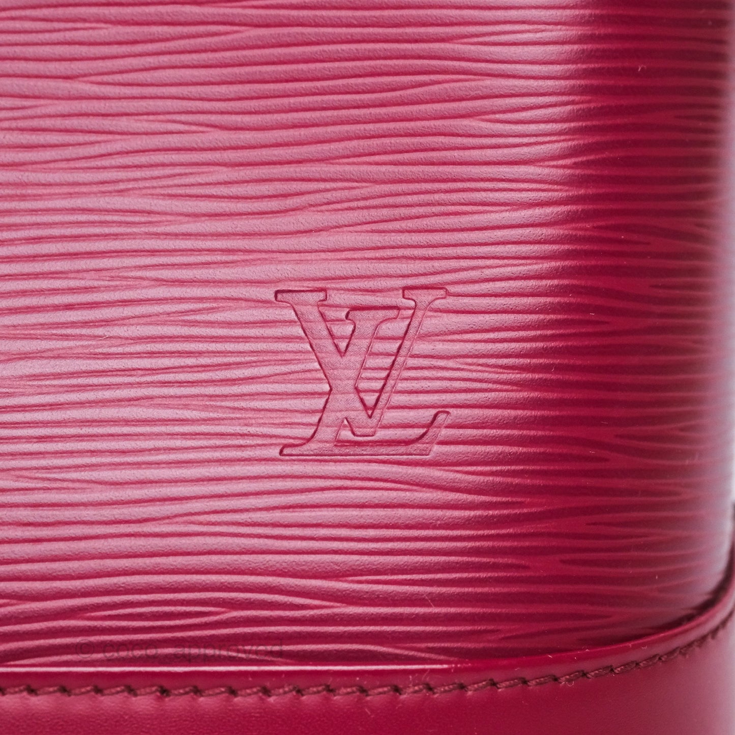 Louis Vuitton Alma PM Fuchsia Epi