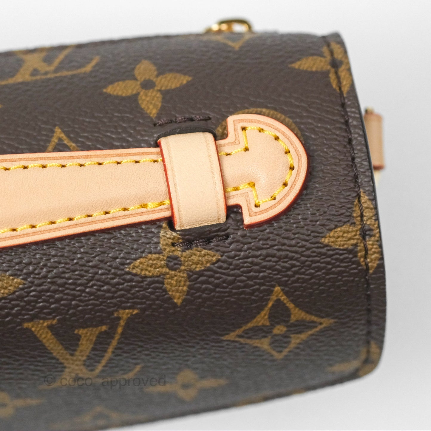 Louis Vuitton Pochette Métis East West Monogram Canvas