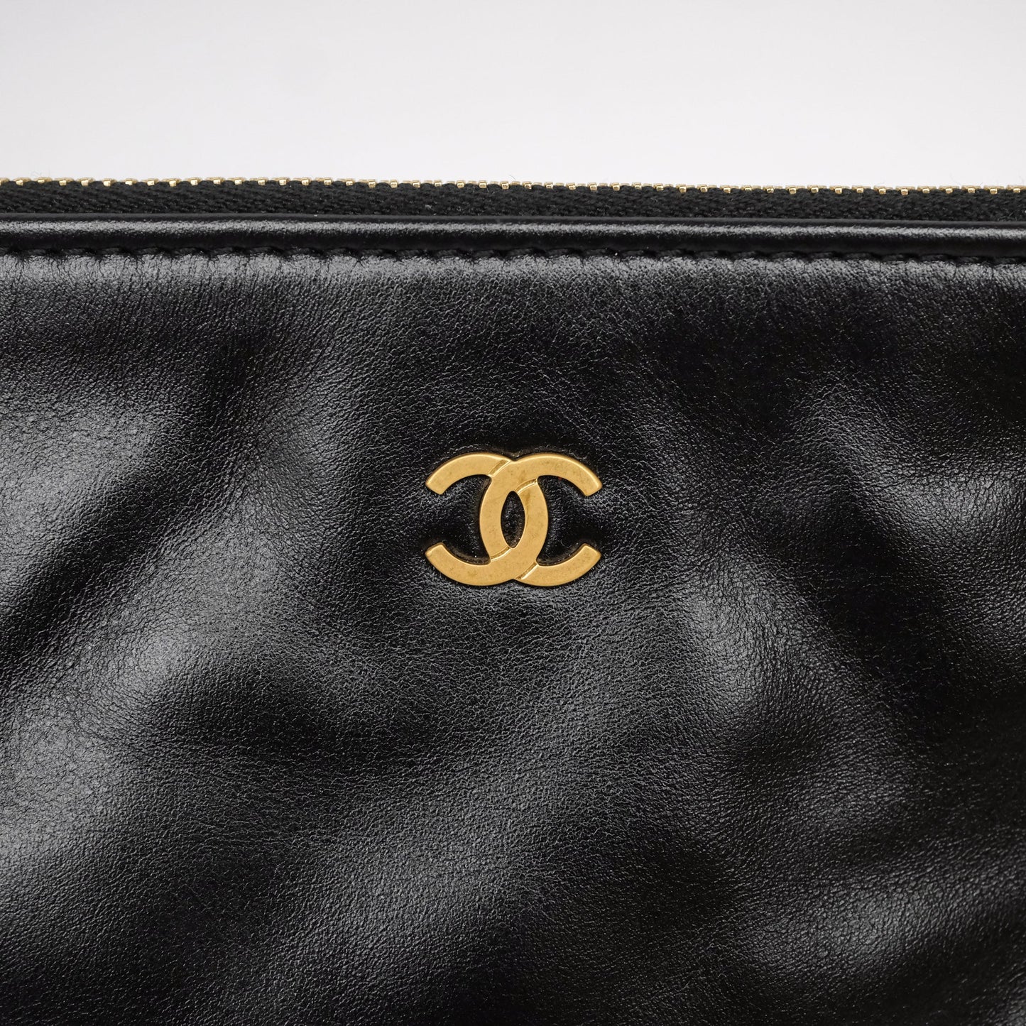 Chanel 22 Bag Medium Black Calfskin Aged Gold Hardware