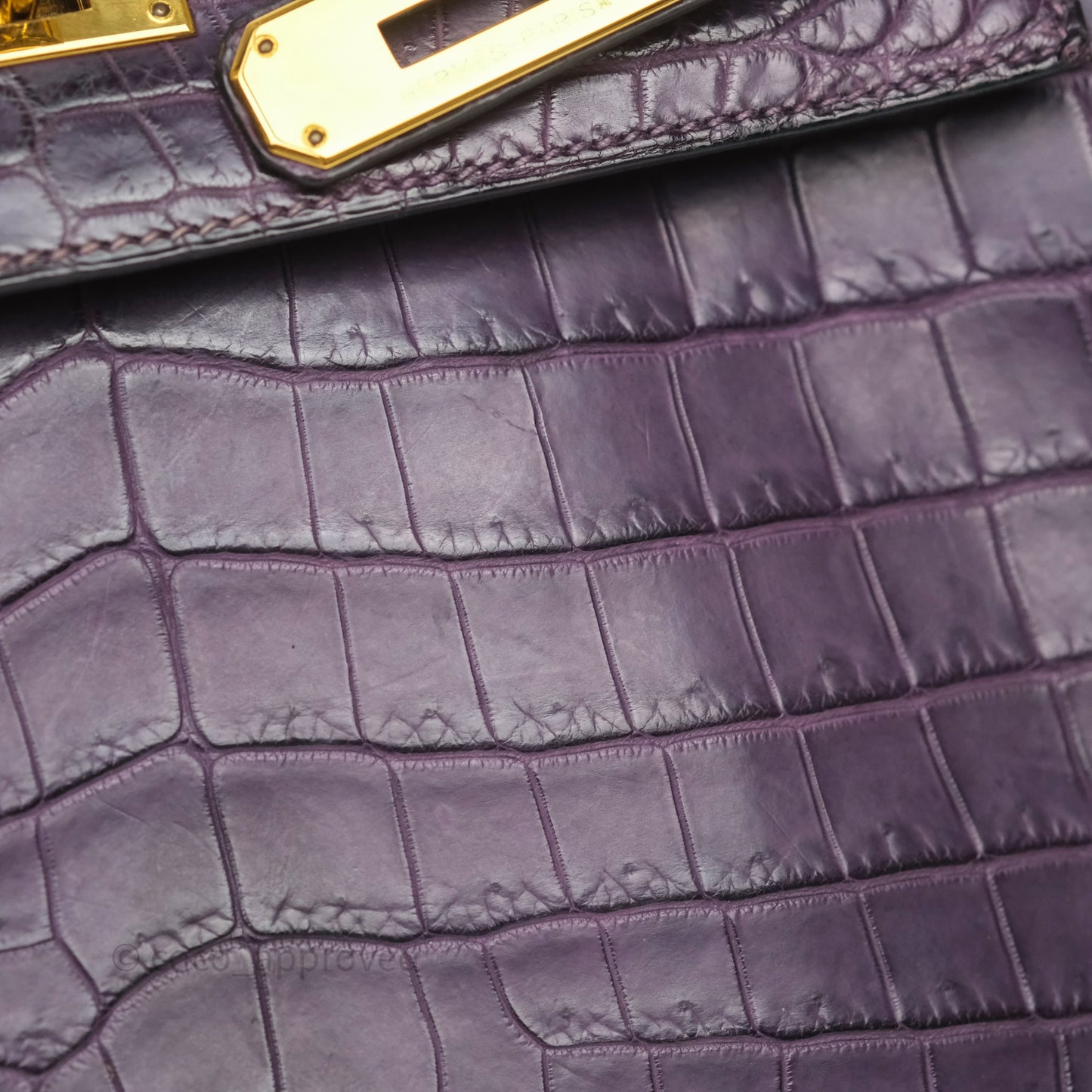 Hermès Kelly 28 Purple Crocodile Gold Hardware