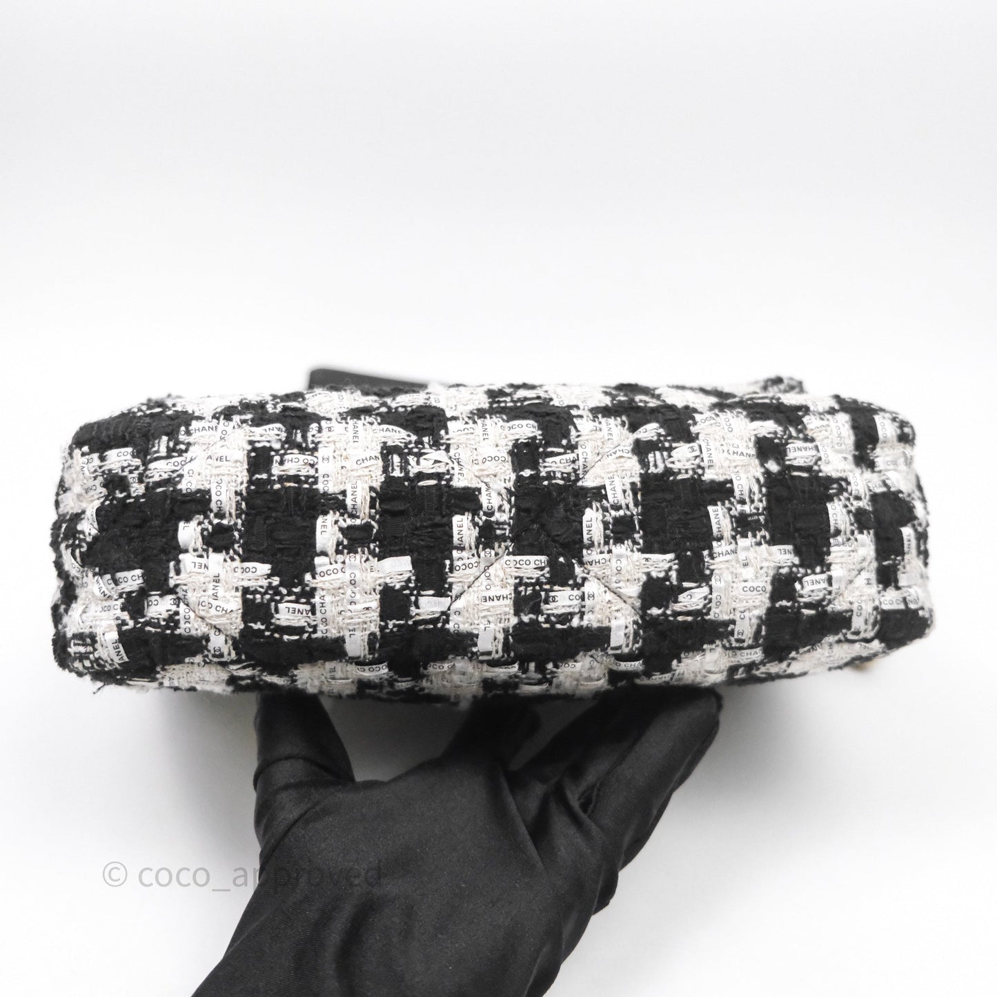 Chanel 19 Small Tweed Houndstooth Black & White Mixed Hardware