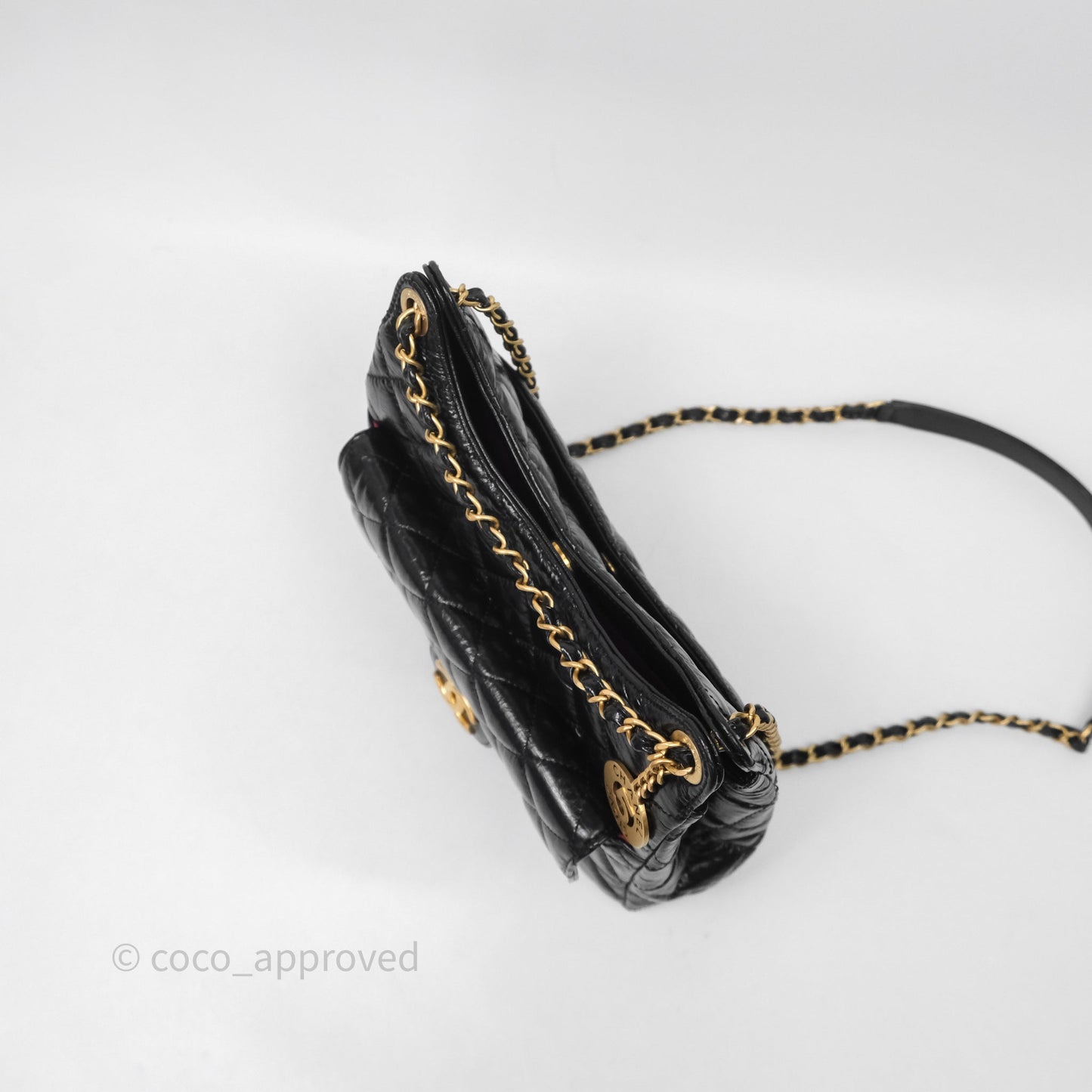 Chanel Medium Quilted Wavy CC Hobo Black Shiny Crumpled Calfskin Aged Gold Hardware