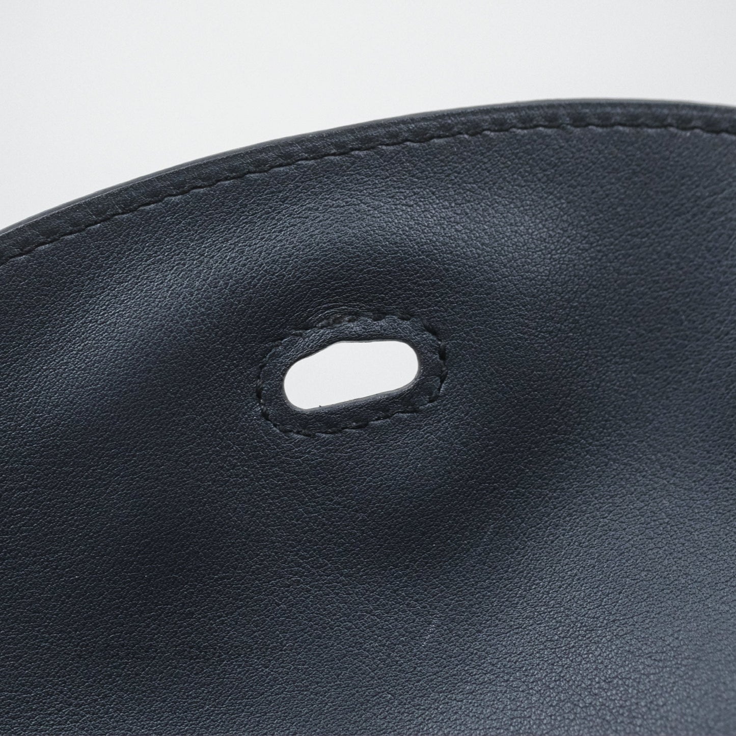 Hermès Lindy 30 Gris Asphalte M8/ Blue Indigo 76 Swift Palladium Hardware