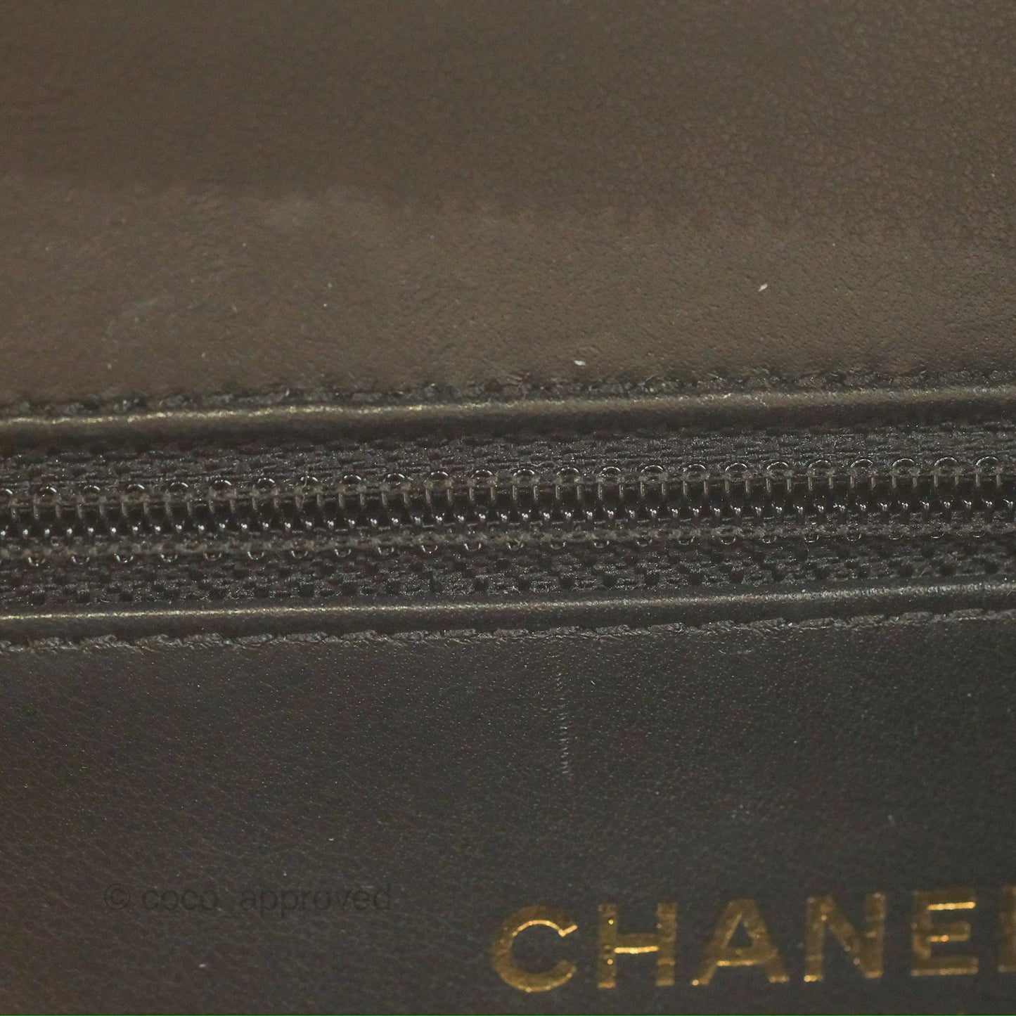 Chanel Quilted Medium CC Filigree Vanity Case Black Beige Caviar Gold Hardware