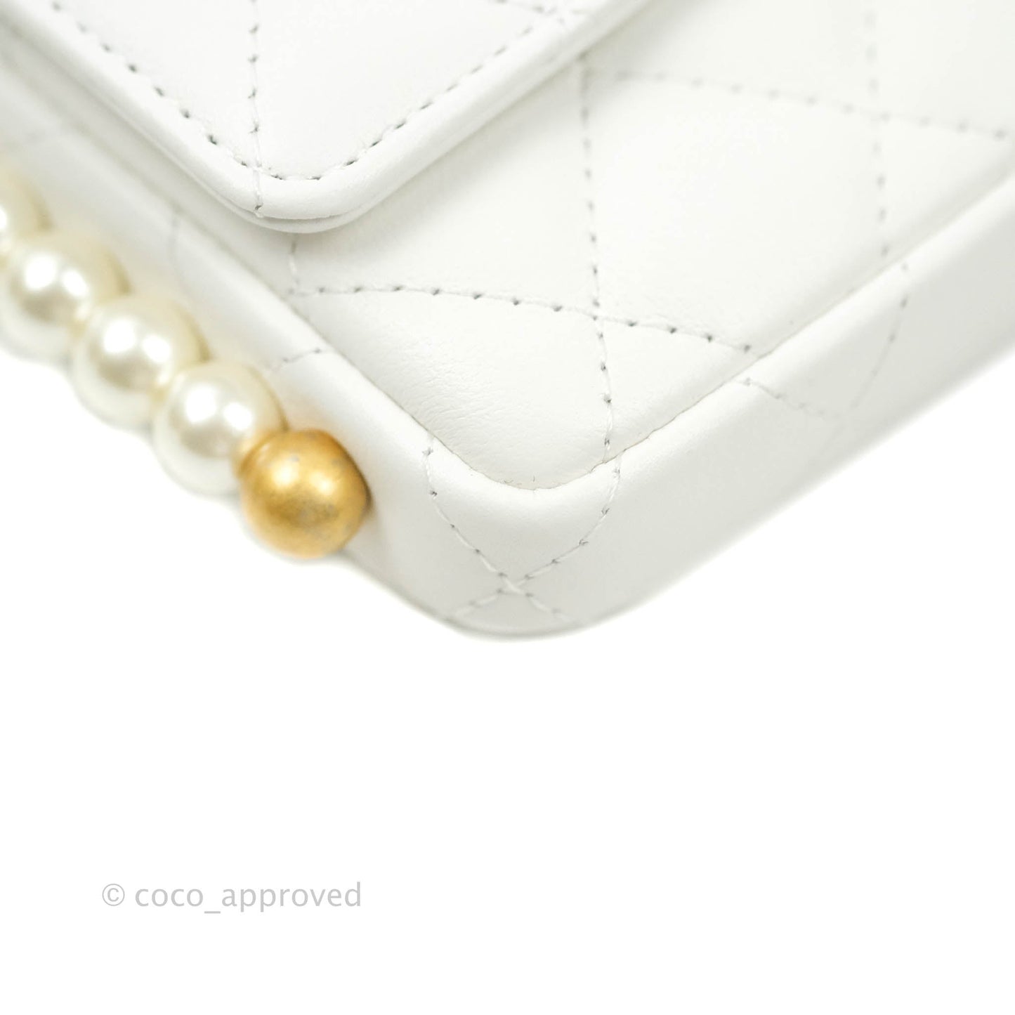 Chanel Flap Card Holder With Pearl Chain White Calfskin Aged Gold Hardware