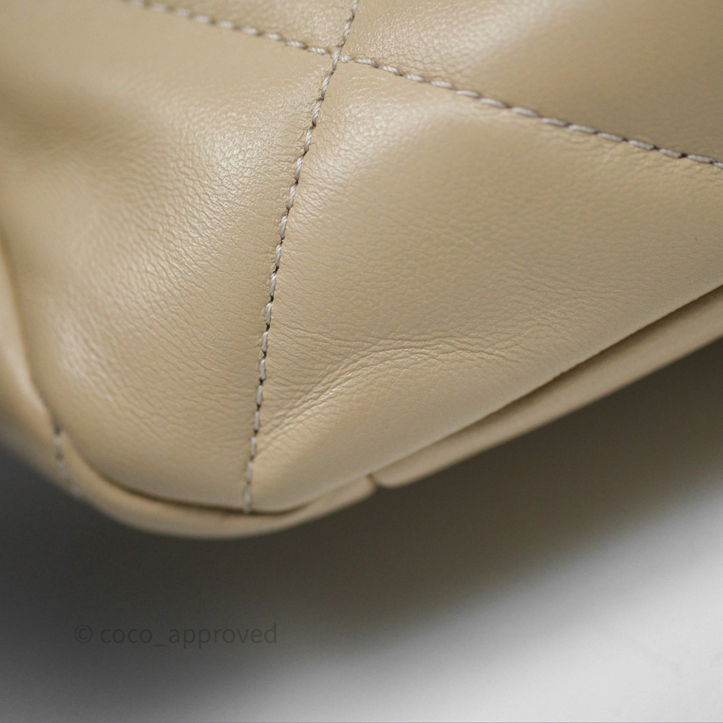Chanel 19 Medium Beige Mixed Hardware